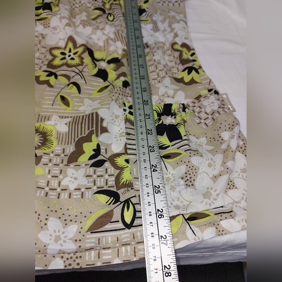 Koi by Kathy Peterson Scrubs Top  large - Picture 6 of 7